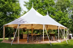 Trouwlocatie-in-witte-tent-in-Overijssel
