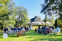 outdoors-holten-trouwceremonie-gazon-natuur