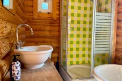 Family-Lodge-Badkamer4