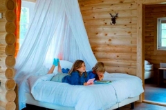 lodge-bed