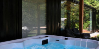 Tiny-house-container-woning-met-Jacuzzi-Whirlpool-en-Rooftop