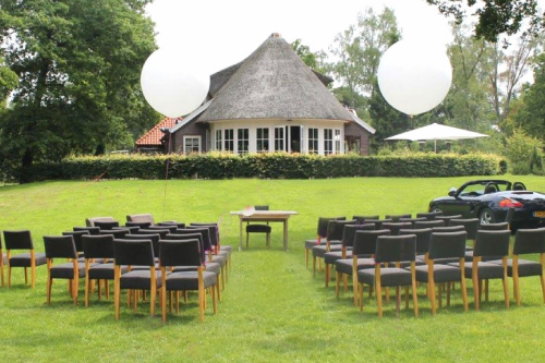 Buiten presenteren & vergaderen