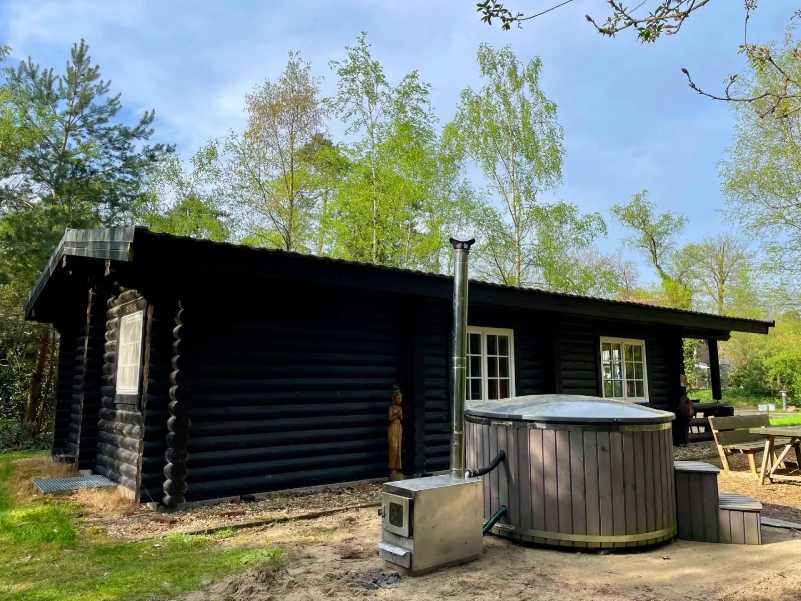 Huisje in de natuur met hottub huren